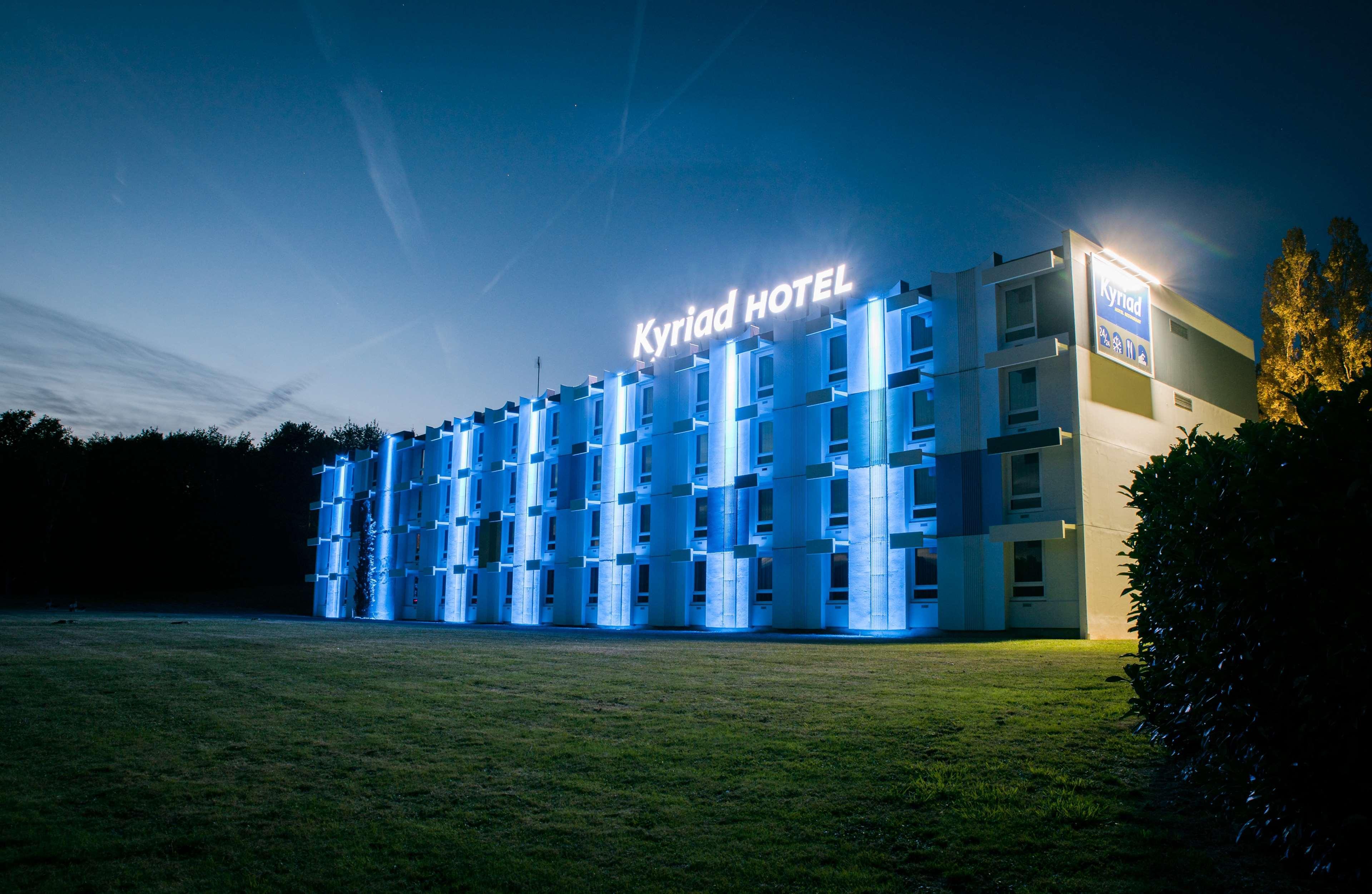 Kyriad Montchanin Le Creusot Exterior photo