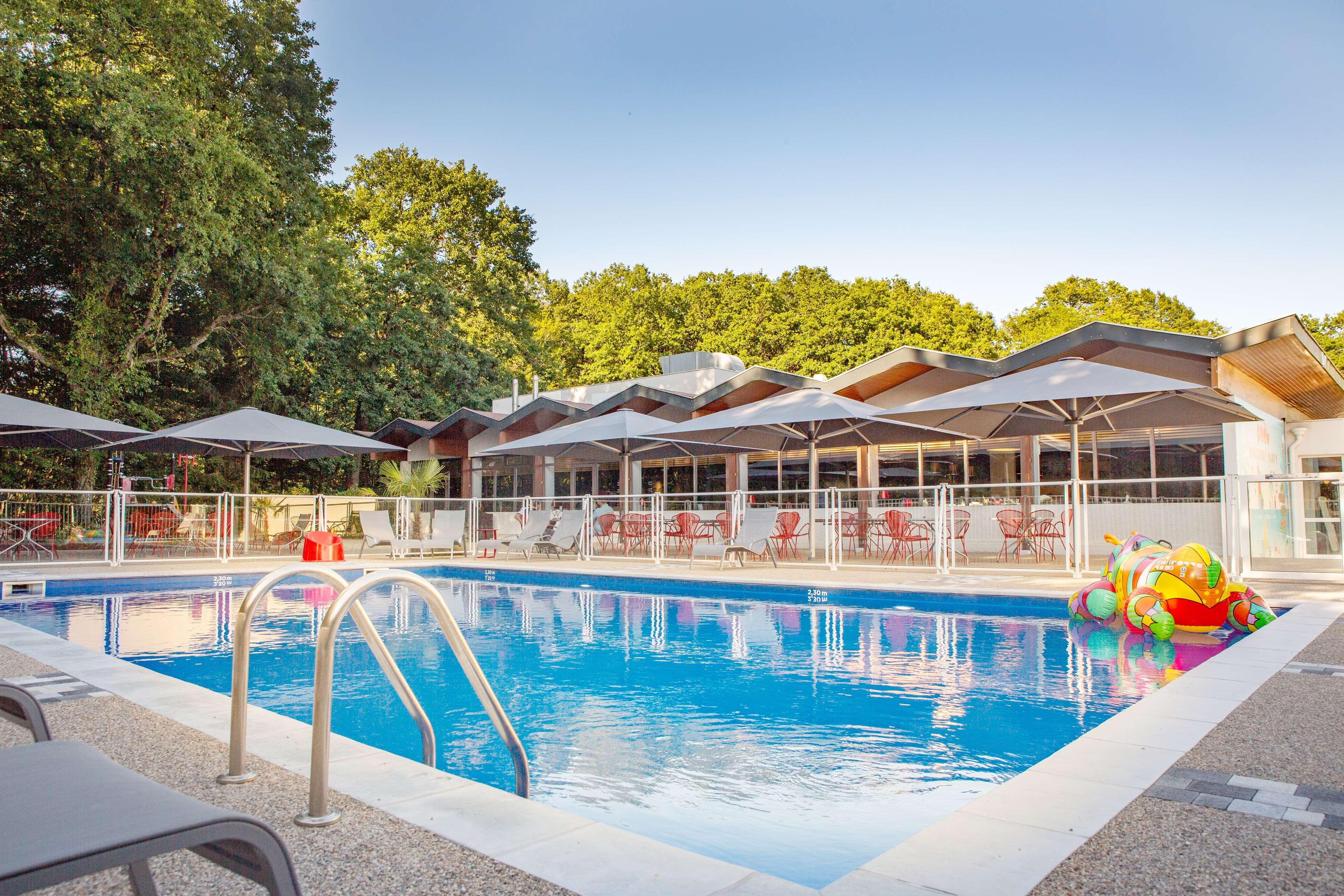 Kyriad Montchanin Le Creusot Exterior photo